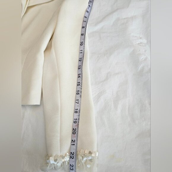 Tahari Vintage Ruffle Women's Jacket. Cream. Size 4 - Picture 12 of 15